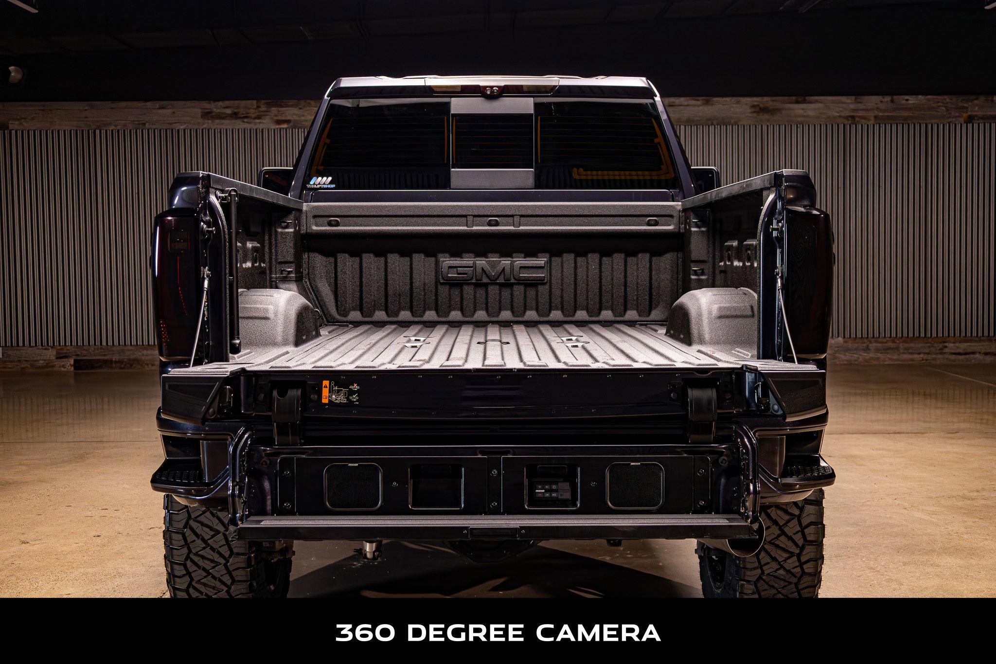 Used 2025 GMC Sierra 2500 Denali Ultimate image 9