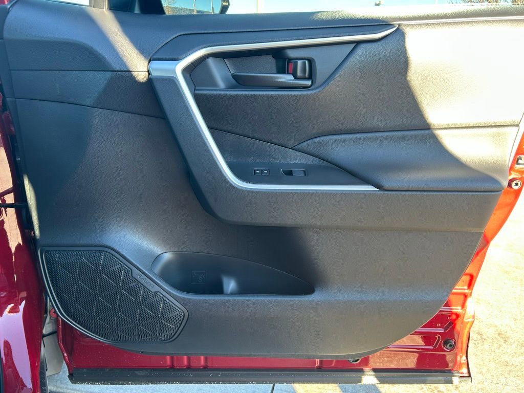 New 2025 Toyota RAV4 LE image 27