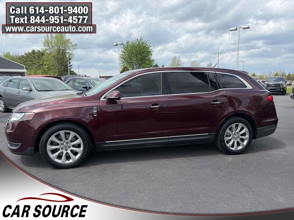 Used 2017 Lincoln MKT AWD image 10