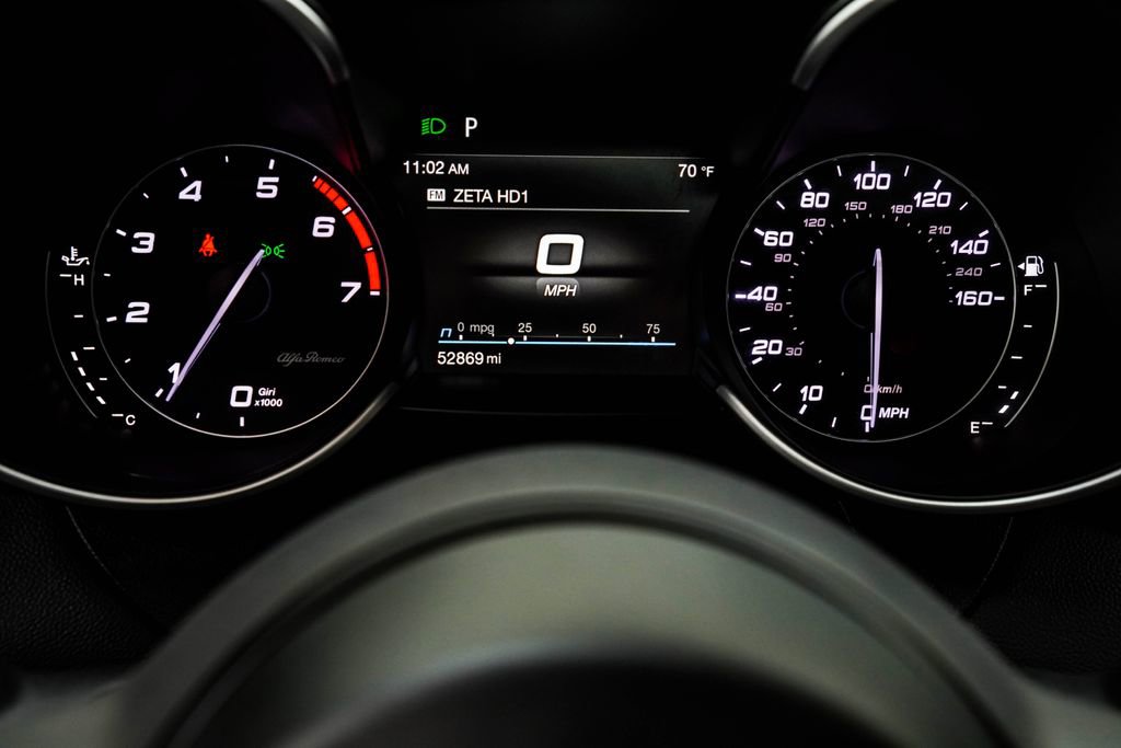 Used 2023 Alfa Romeo Giulia Veloce AWD/4WD image 33