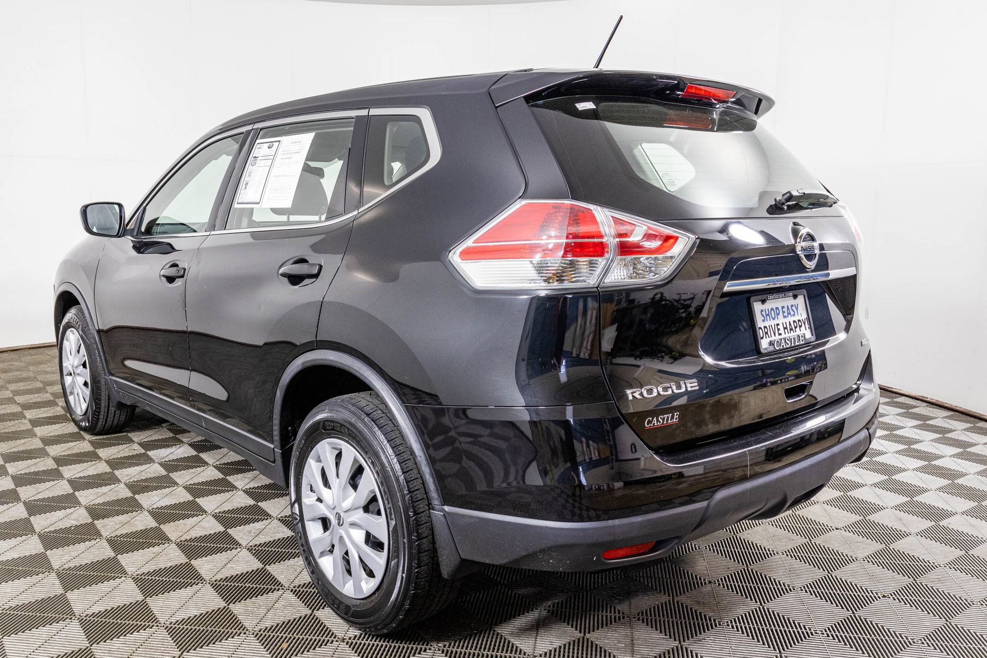 Used 2016 Nissan Rogue S AWD/4WD image 16