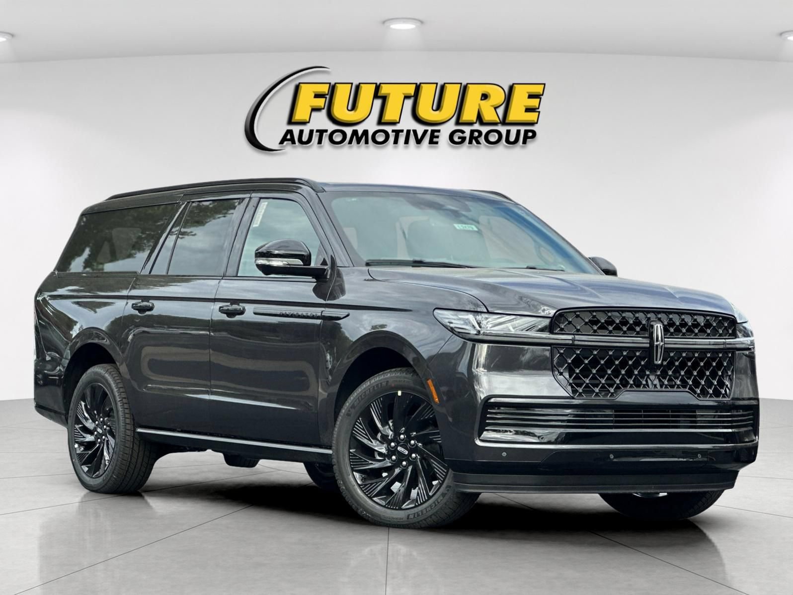 New 2027 Lincoln Navigator L Reserve w/ Jet Appearance Package