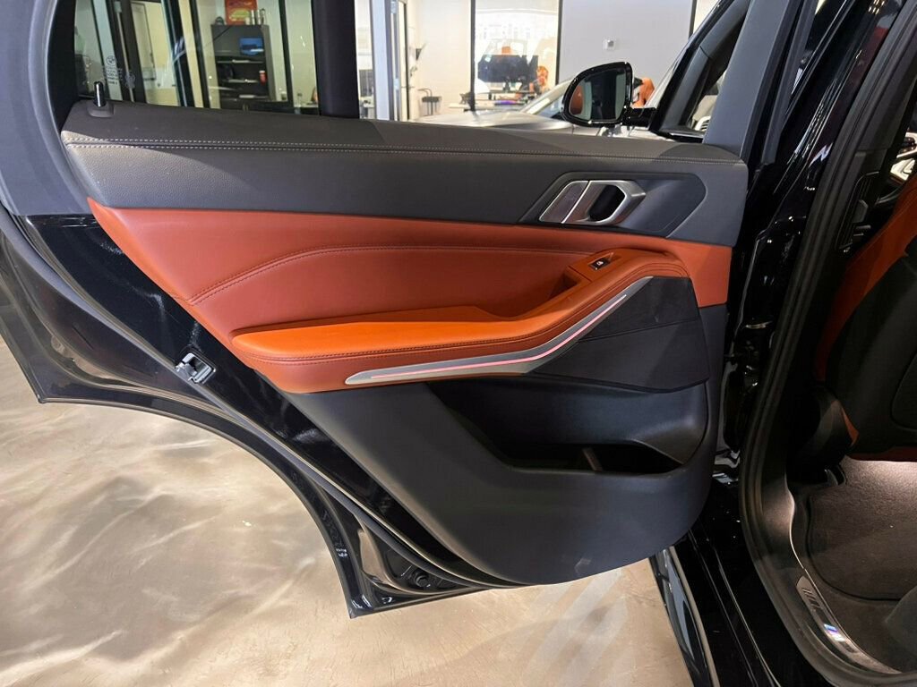 Used 2022 BMW X5 xDrive40i w/ M Sport Package image 24