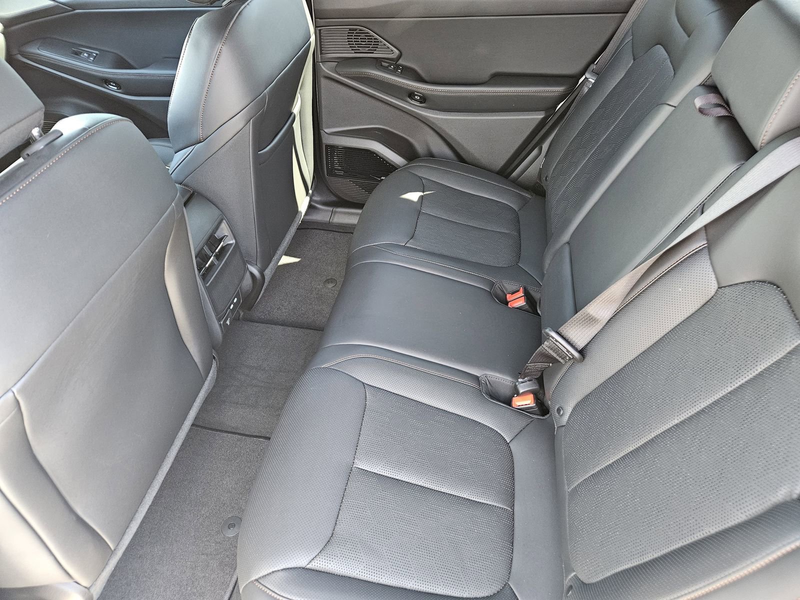 New 2026 Jeep Cherokee Overland image 27