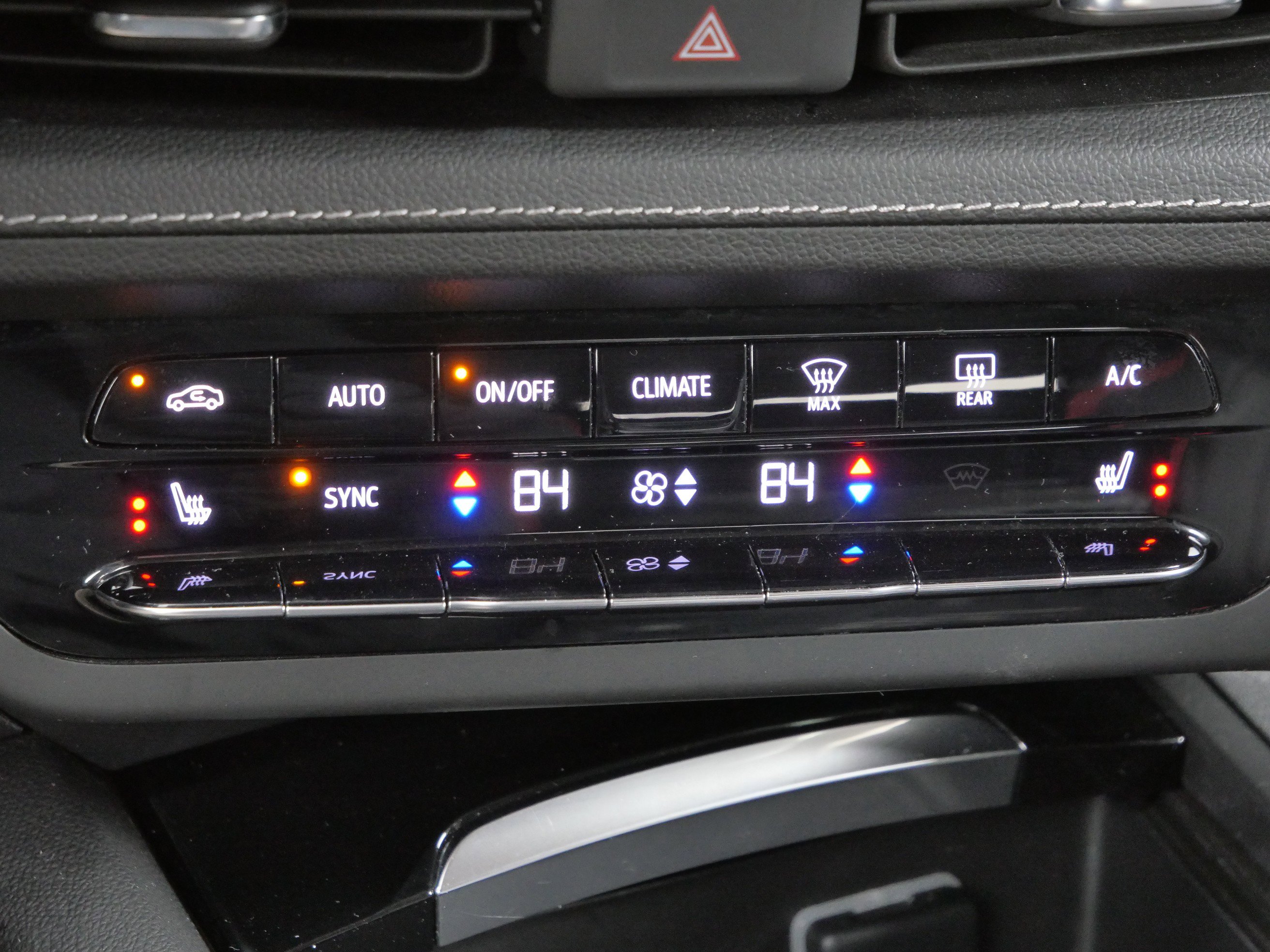 Used 2022 Buick Envision Essence w/ Sport Touring Package image 22