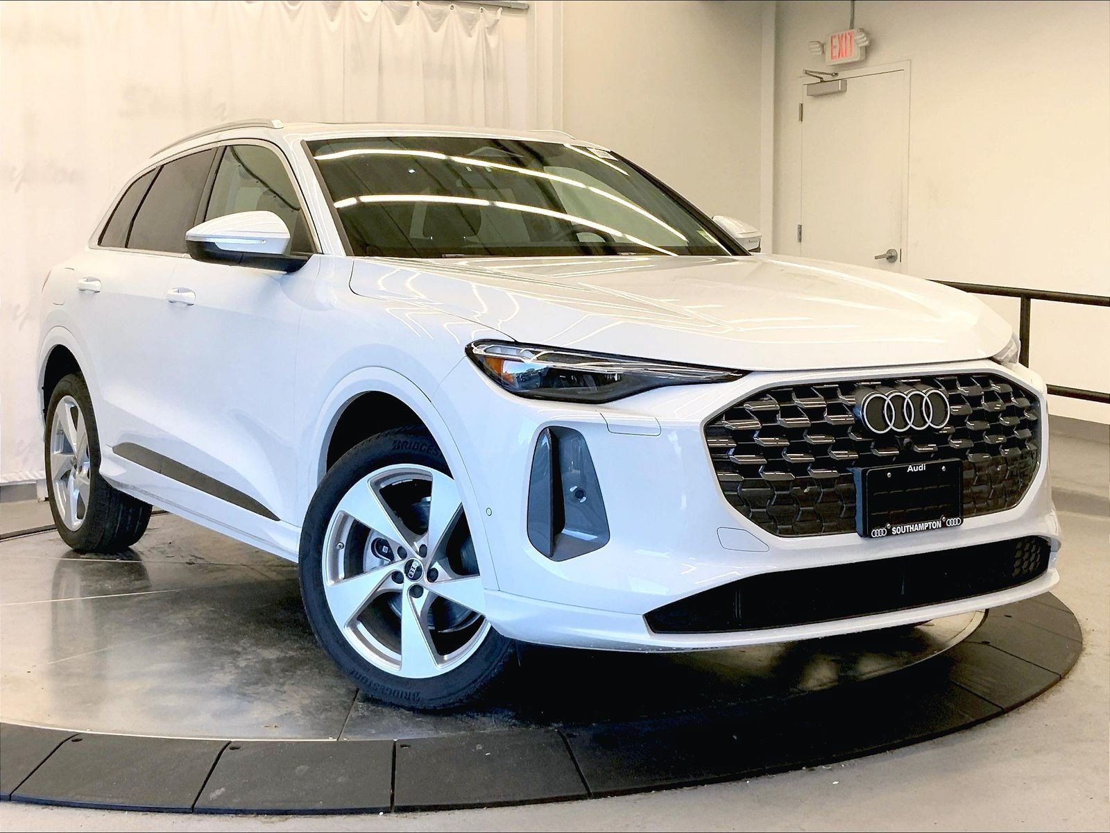 Certified 2025 Audi Q5 Premium w/ Premium Plus
