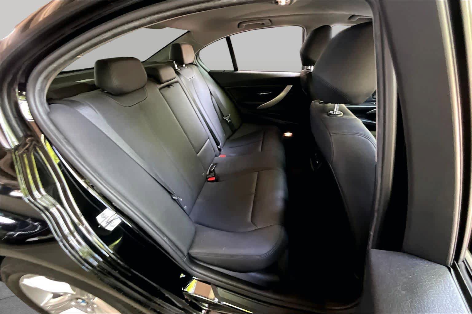 Used 2015 BMW 320i Sedan RWD image 20