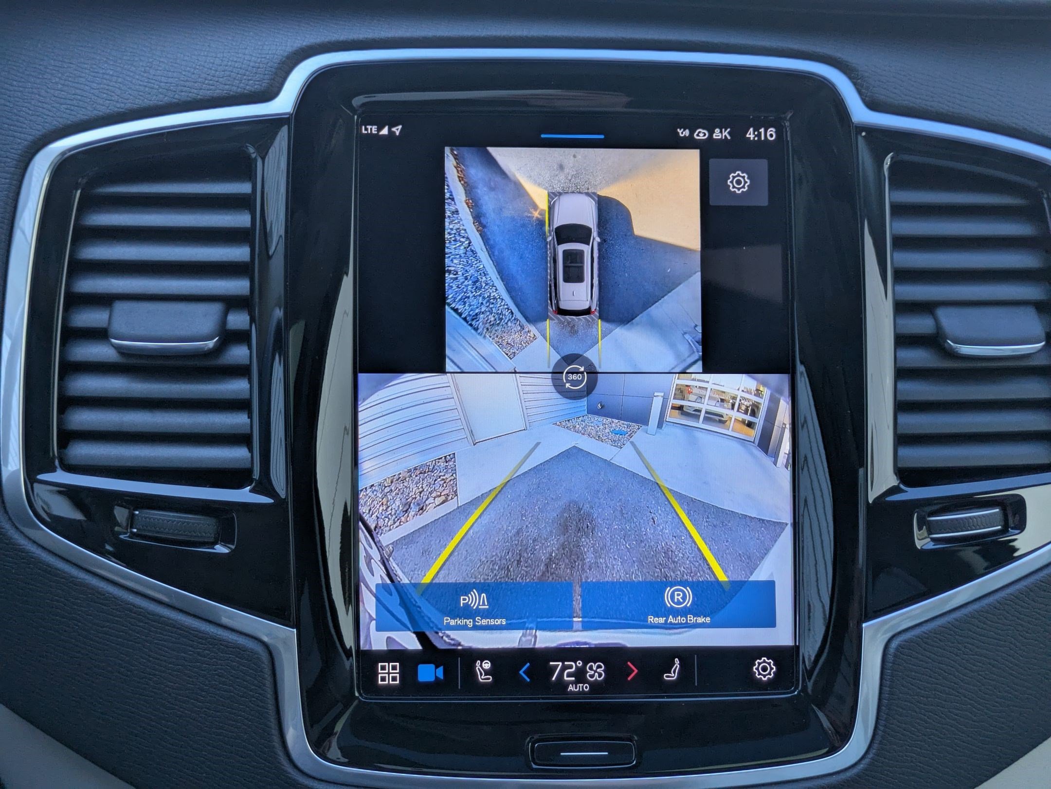 Used 2024 Volvo XC90 T8 Plus w/ Protection Package Premier image 23