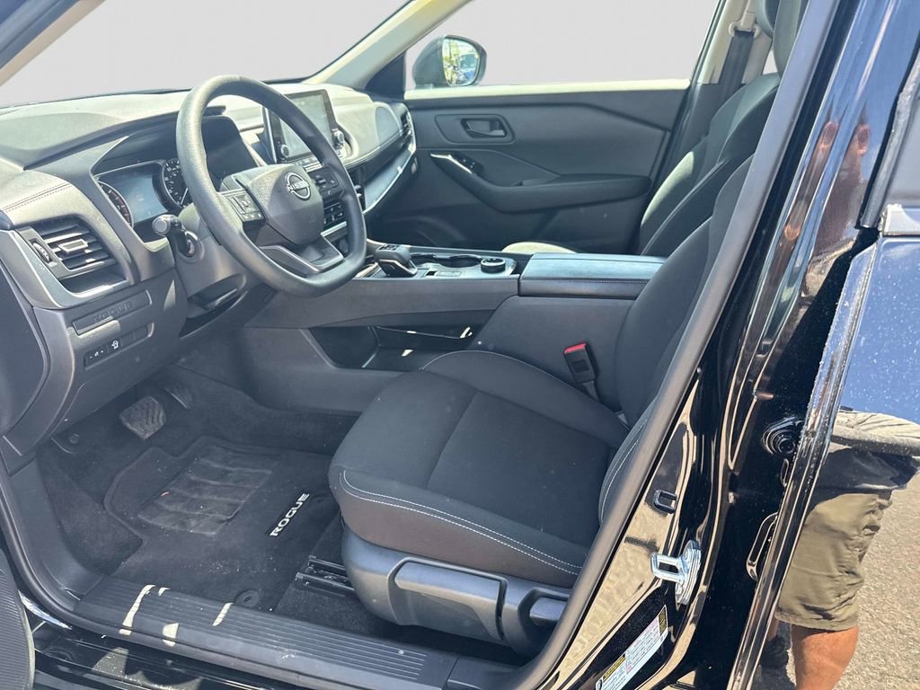 Certified 2025 Nissan Rogue S AWD/4WD image 17