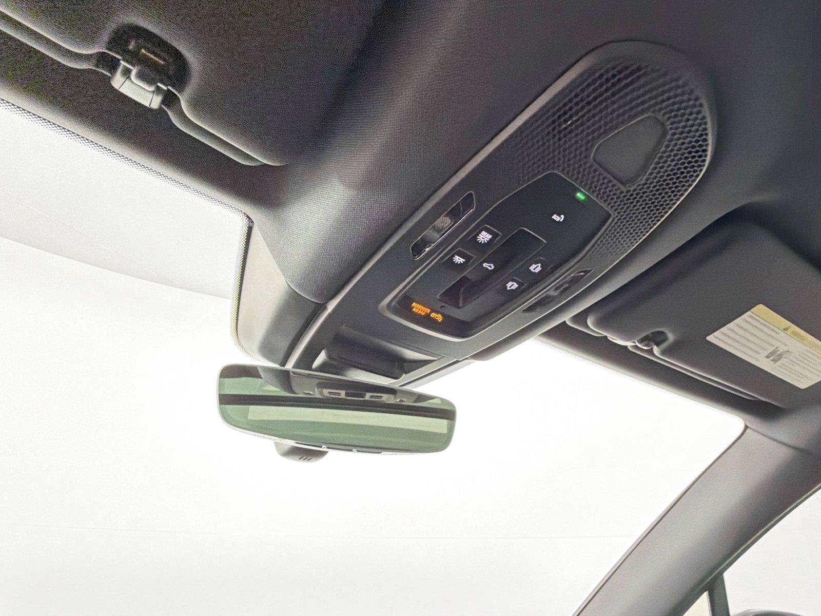 Certified 2025 Porsche Cayenne AWD/4WD image 24