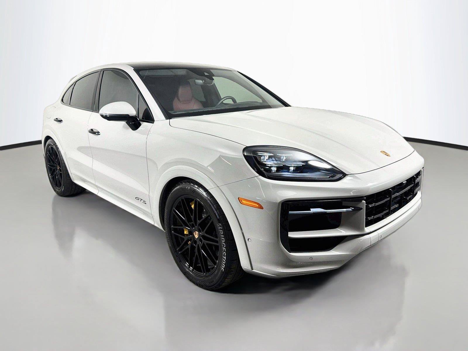 Used 2026 Porsche Cayenne GTS AWD/4WD image 9