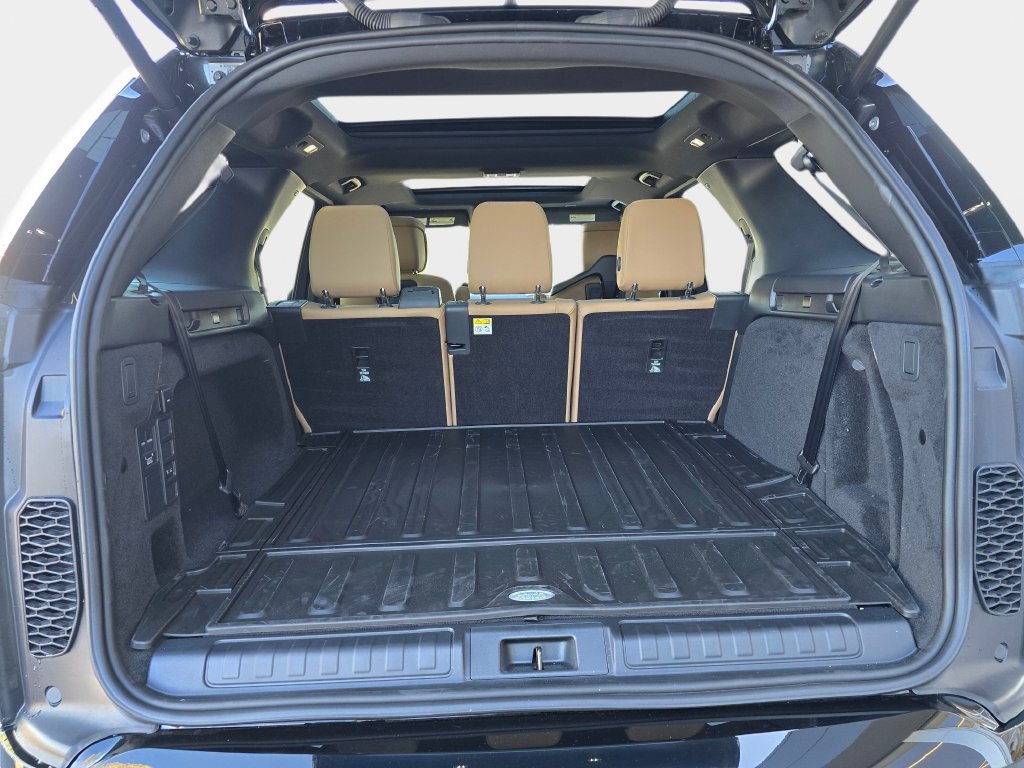 New 2026 Land Rover Discovery Dynamic SE AWD/4WD image 12