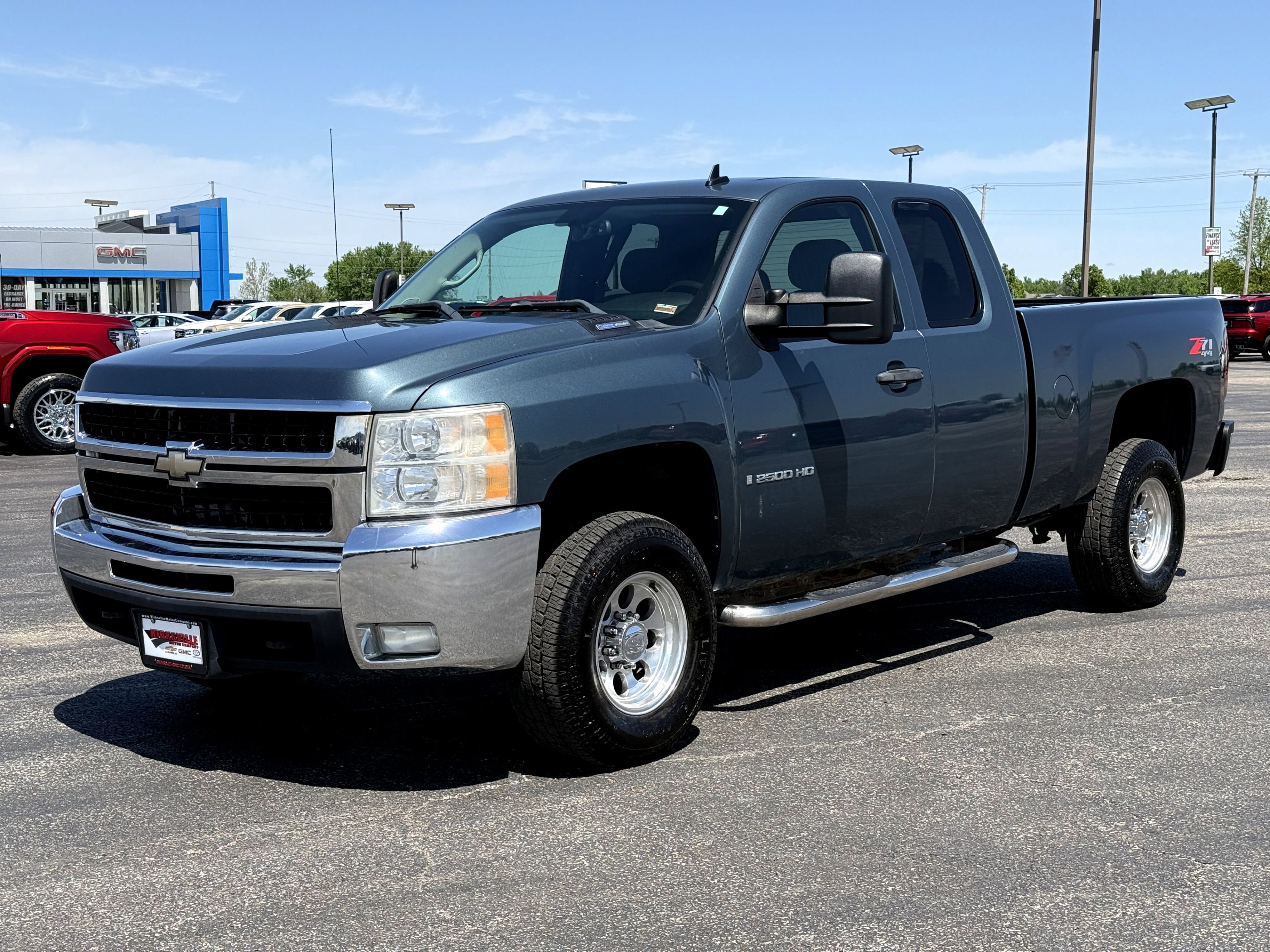 Used 2009 Chevrolet Silverado 2500 LT w/ Exterior Plus Package AWD/4WD image 8