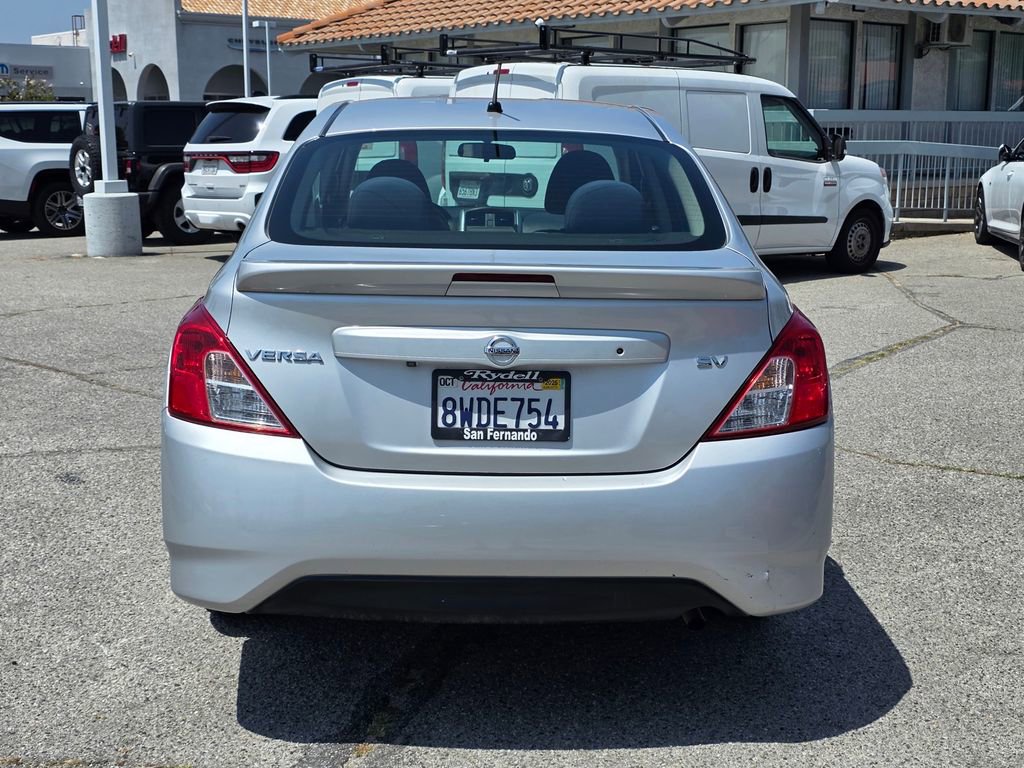Used 2019 Nissan Versa SV FWD image 7