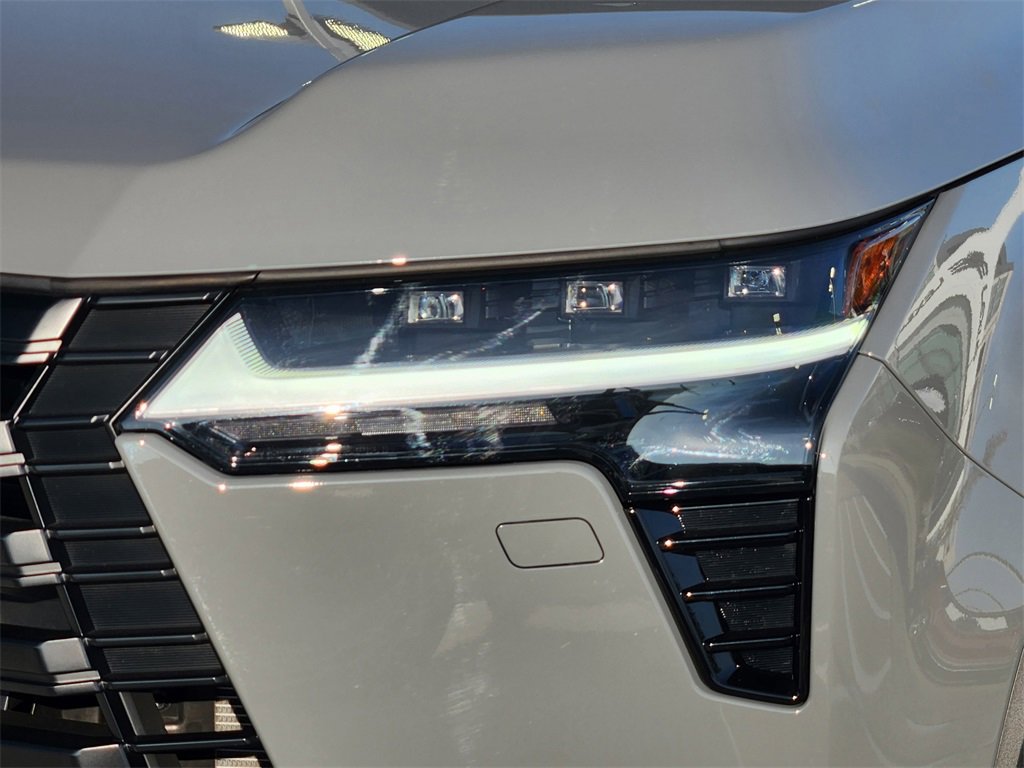 Used 2025 Lexus GX 550 image 9