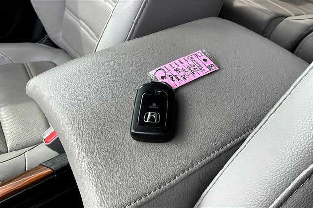 Used 2022 Honda CR-V Touring image 35