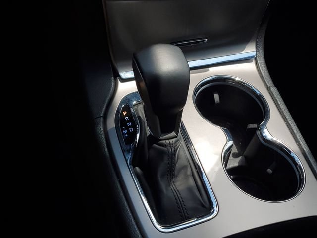Certified 2021 Jeep Grand Cherokee Laredo X AWD/4WD image 33