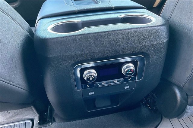 Used 2024 GMC Yukon XL AT4 w/ Technology Package image 10