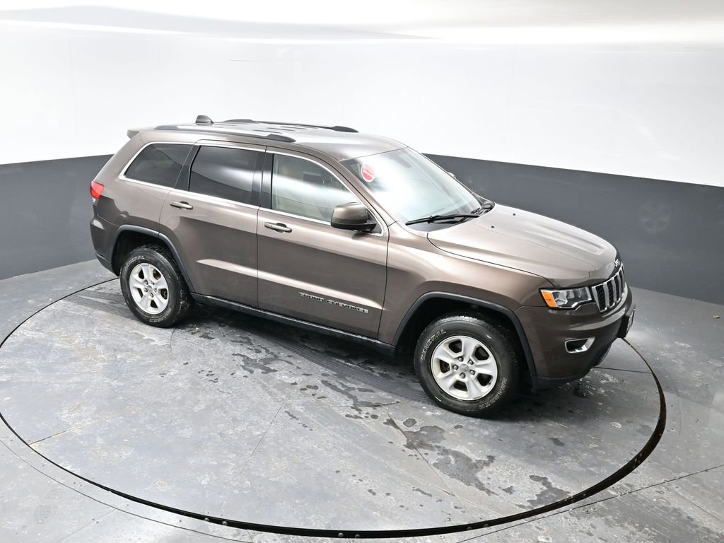 Used 2017 Jeep Grand Cherokee Laredo w/ Quick Order Package 23E image 40