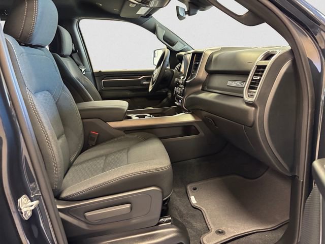 New 2026 RAM 1500 4x4 Crew Cab image 16