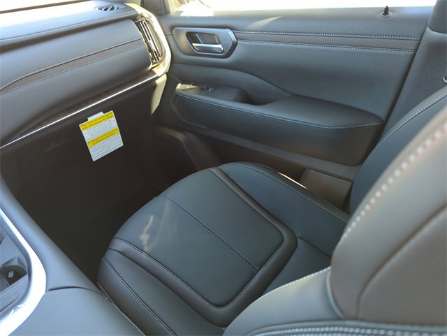 New 2026 Nissan Armada SL image 23