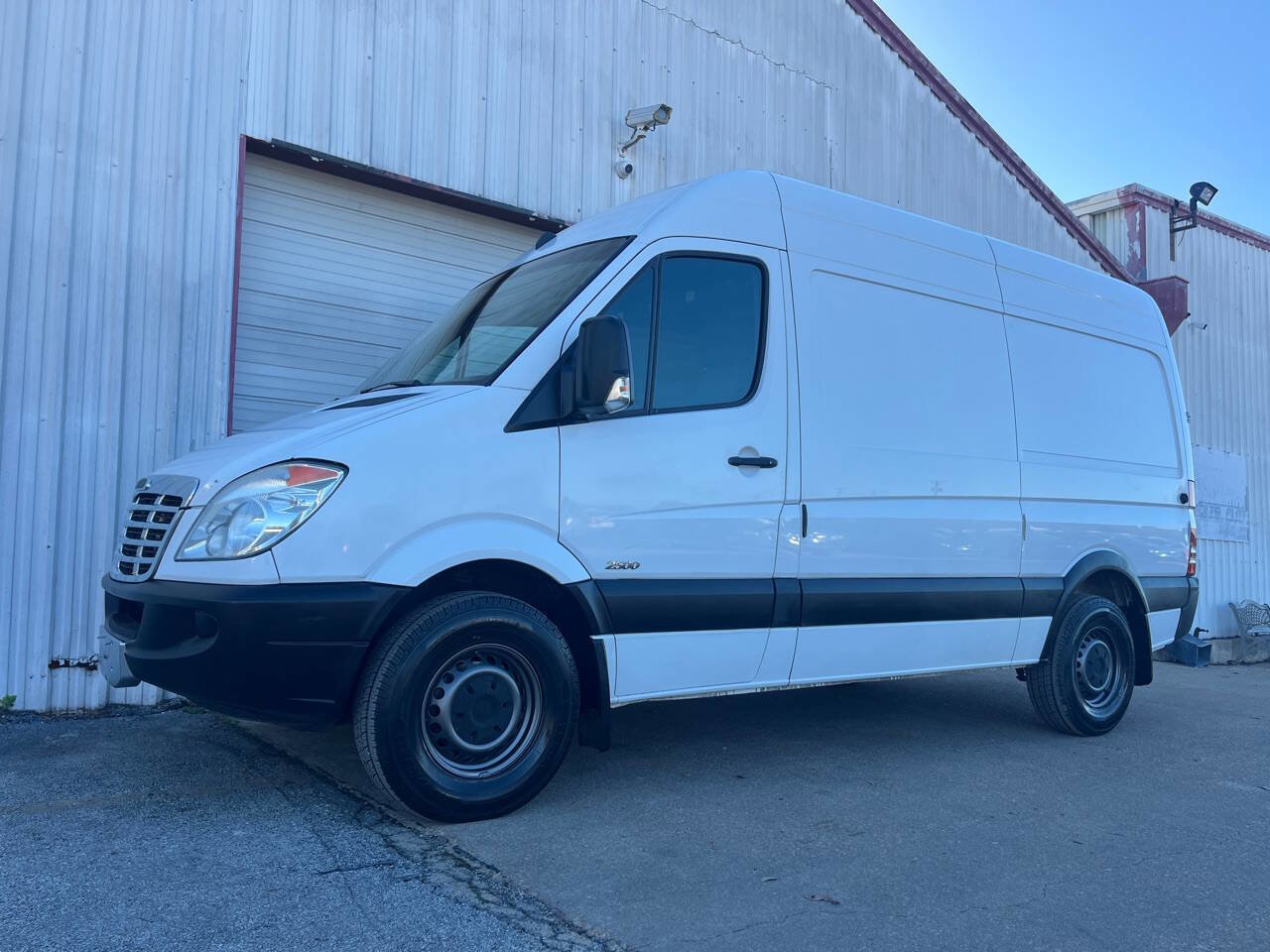 Used 2010 Freightliner Sprinter 2500 image 6