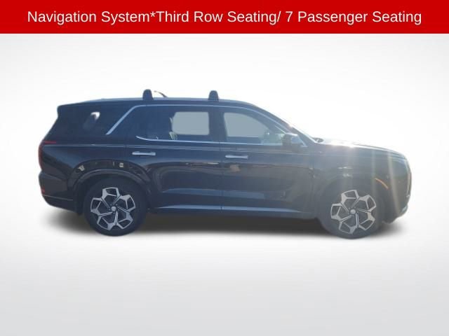 Used 2022 Hyundai Palisade Calligraphy w/ Winter Package image 4
