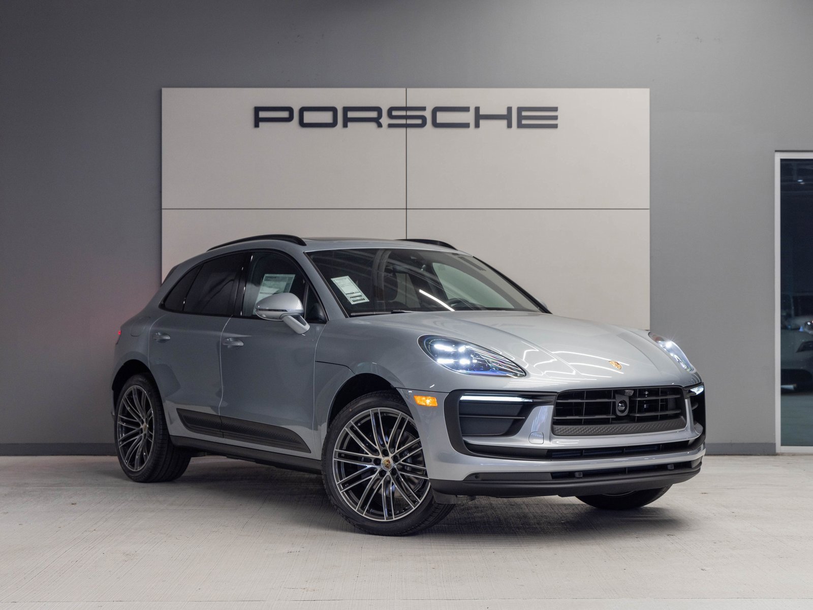 New 2026 Porsche Macan image 9