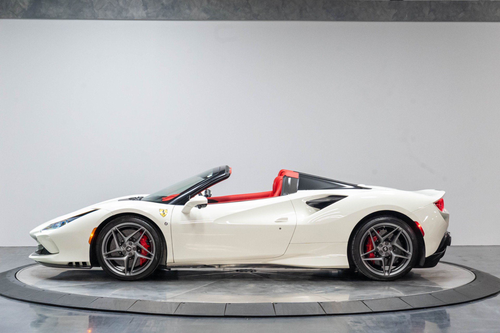 Used 2021 Ferrari F8 Tributo RWD image 50