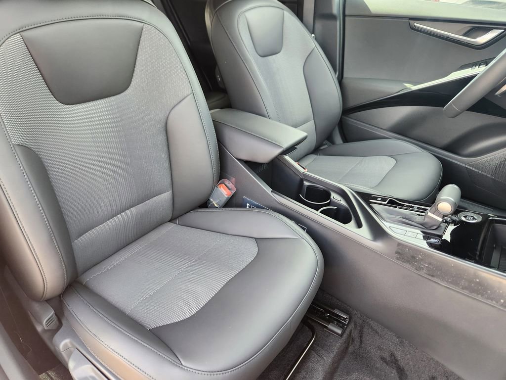New 2025 Kia Niro EX image 14