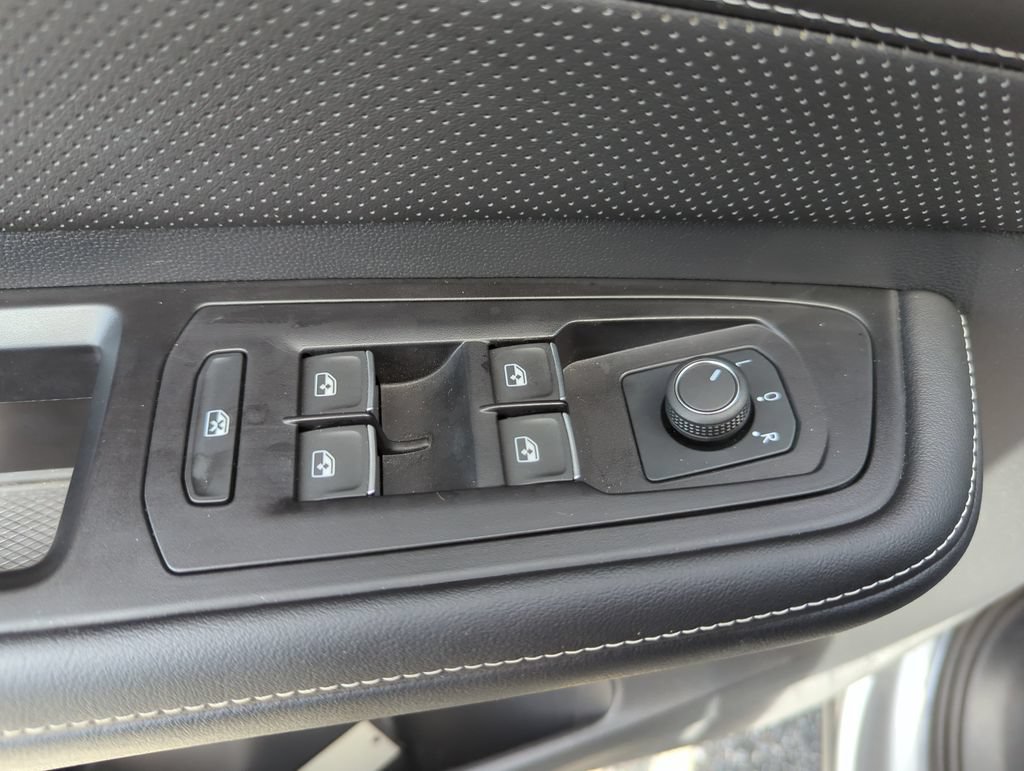 Used 2024 Volkswagen Atlas SE FWD image 34