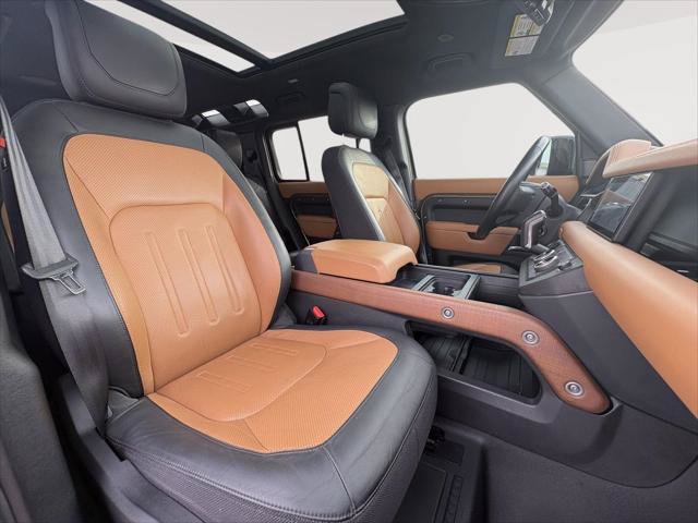Used 2020 Land Rover Defender 110 X AWD/4WD image 25