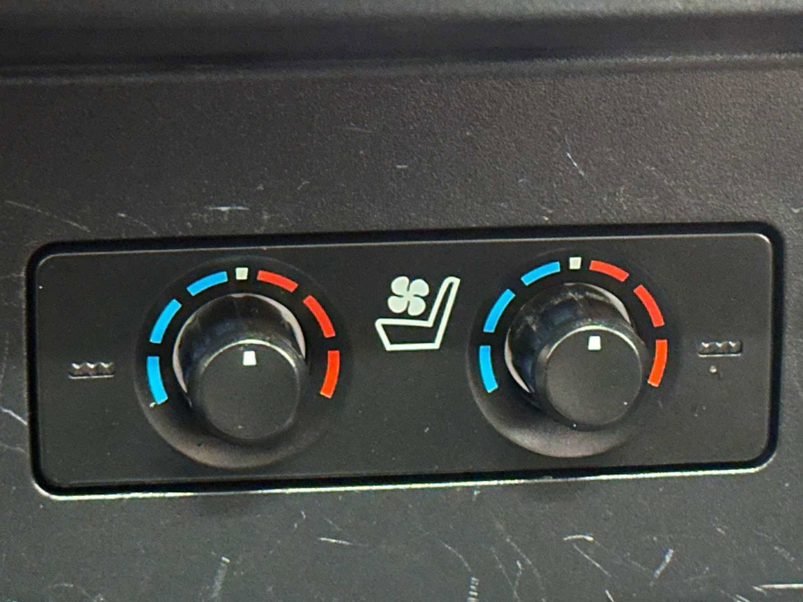 Used 2018 Toyota 4Runner Limited image 15