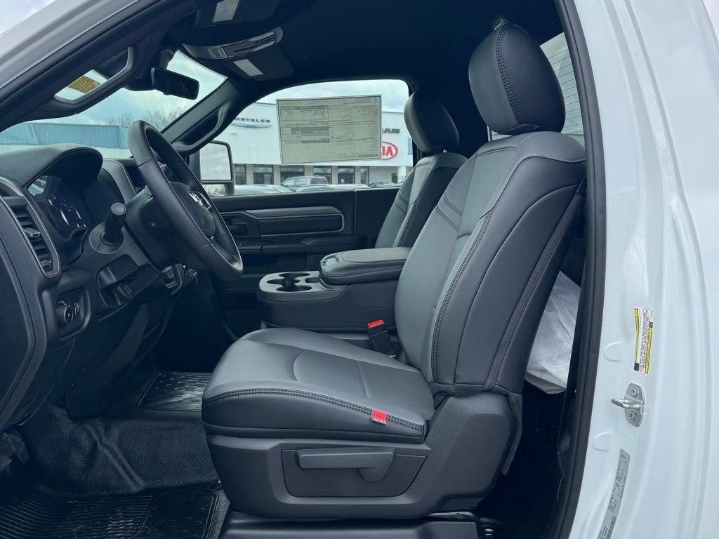 New 2026 RAM 5500 Tradesman AWD/4WD image 13