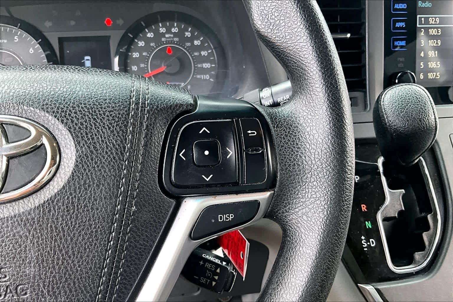 Used 2015 Toyota Sienna LE FWD image 24