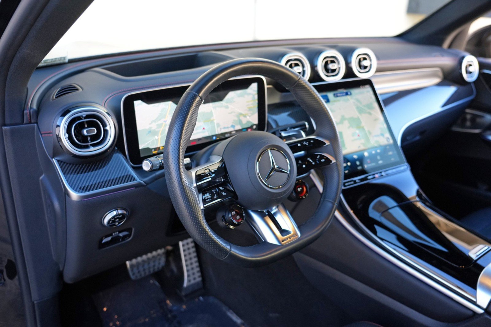 Used 2025 Mercedes-Benz GLC 43 AMG 4MATIC w/ AMG Night Package image 14