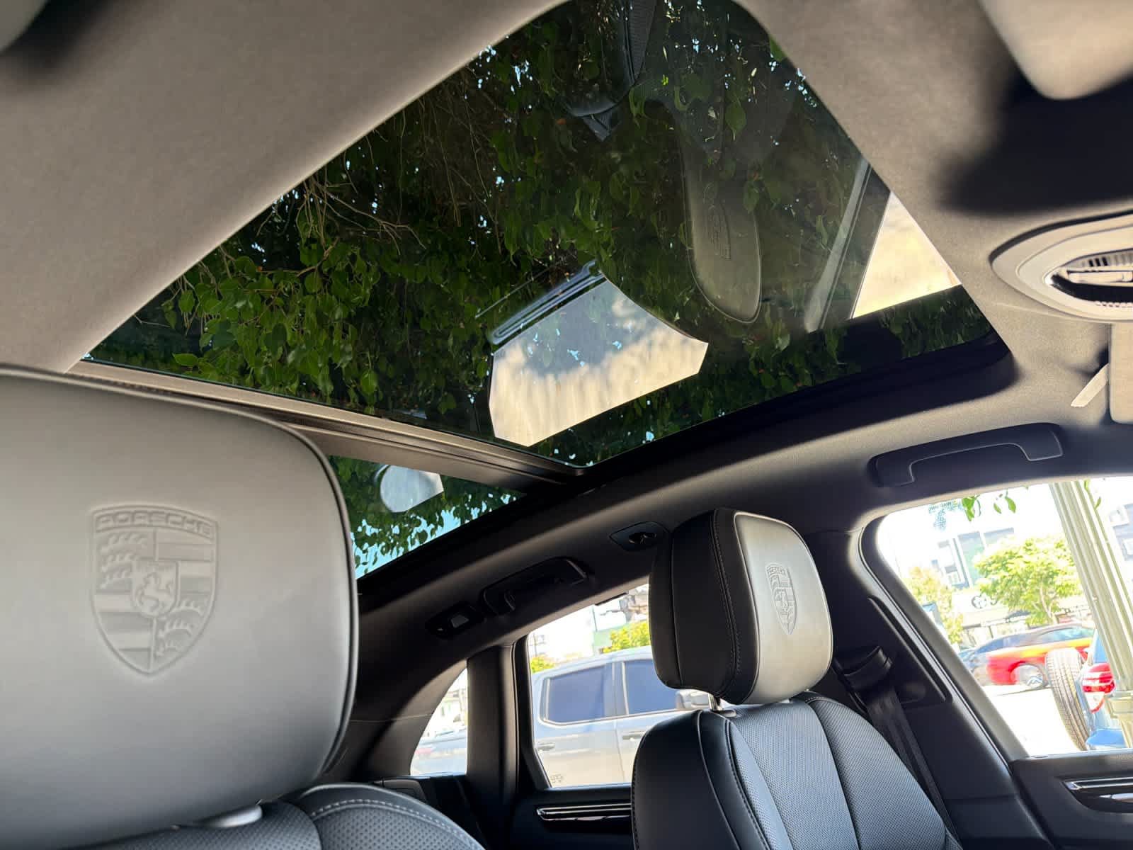 New 2026 Porsche Macan AWD/4WD image 18