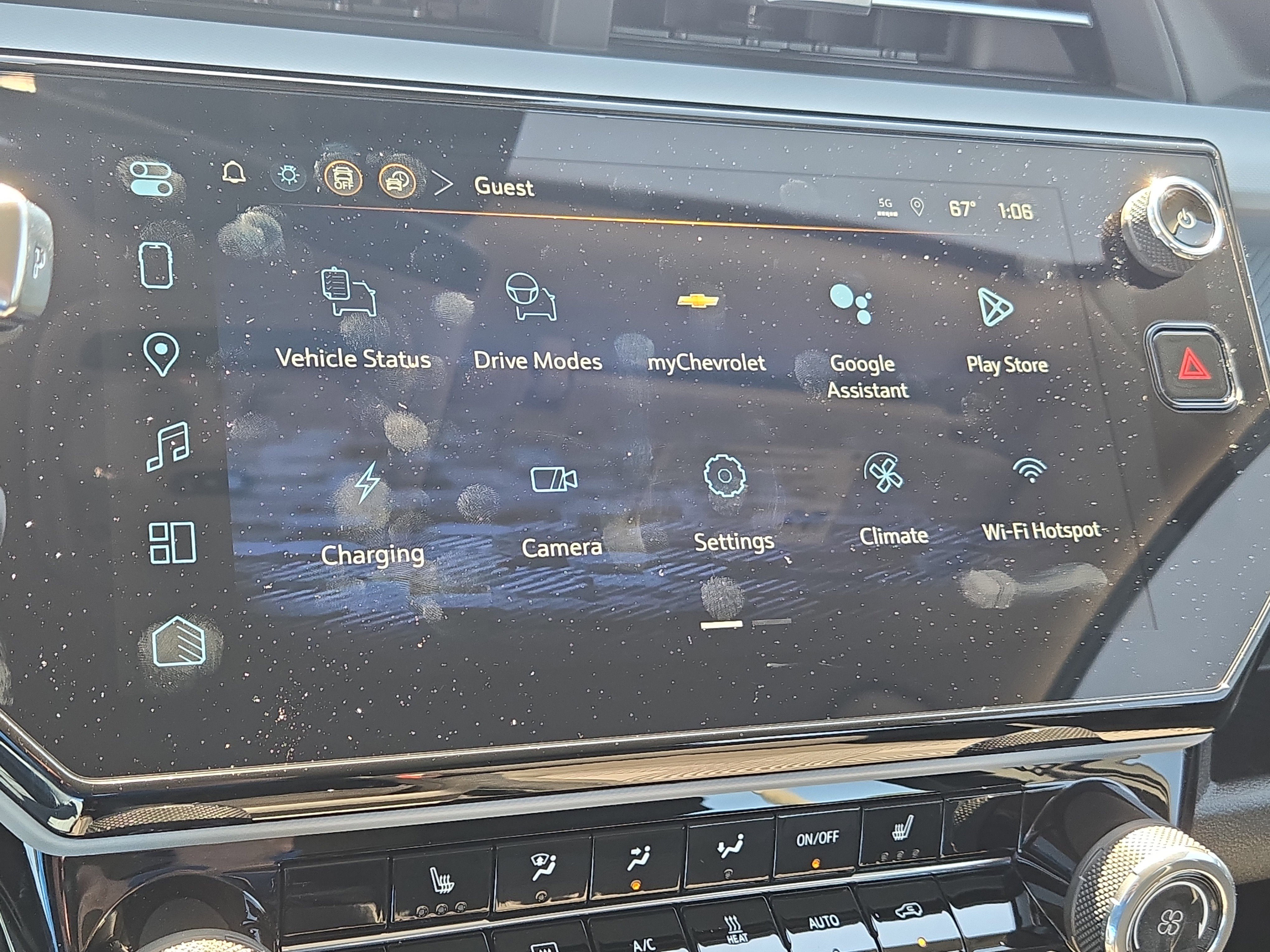 New 2027 Chevrolet Bolt LT w/ Comfort Package image 24