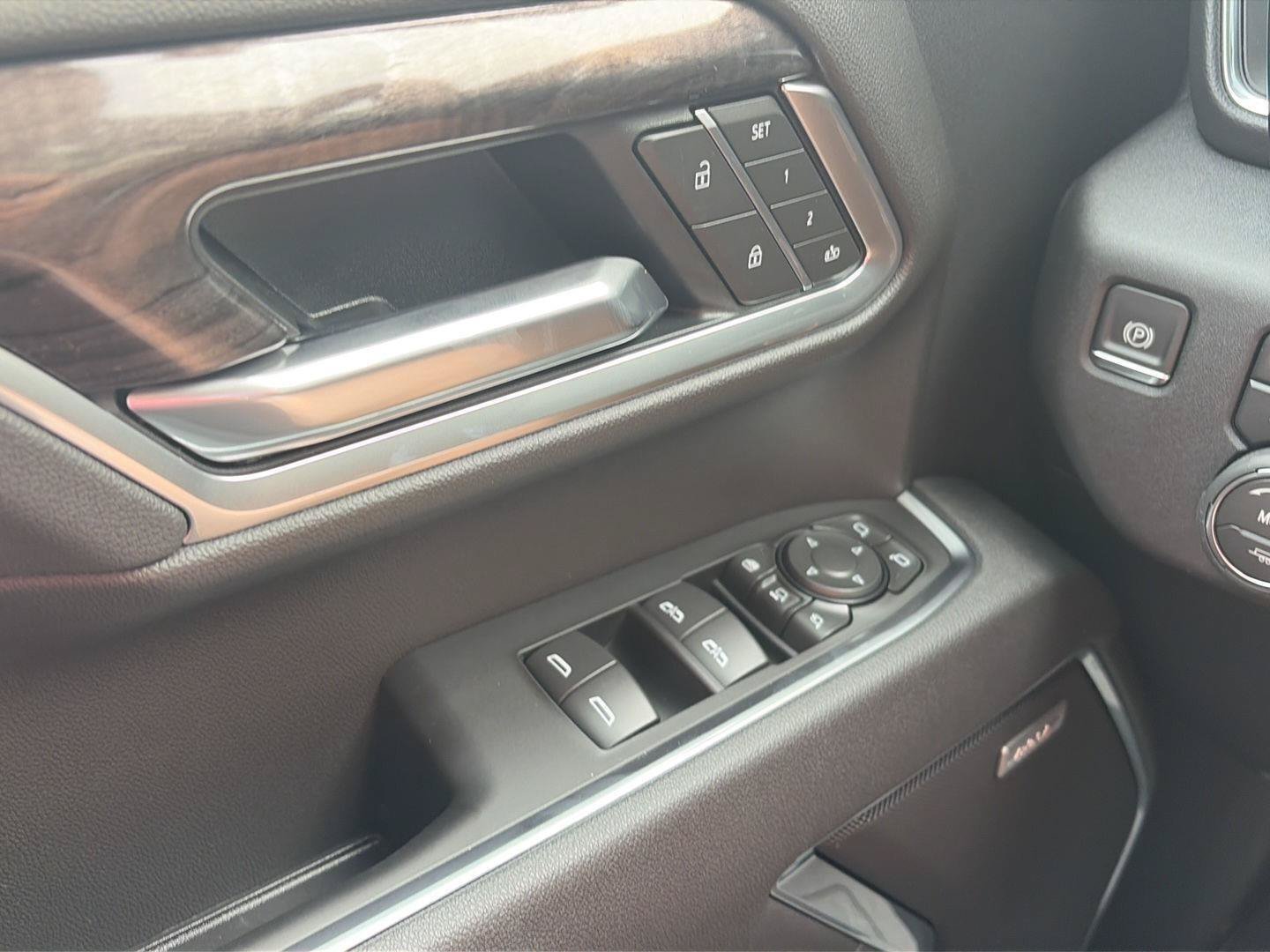 New 2026 Chevrolet Silverado 2500 LTZ w/ LTZ Premium Package AWD/4WD image 18