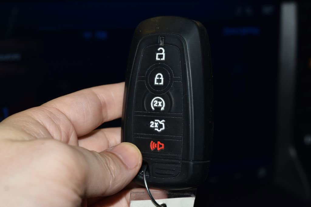 Used 2023 Ford Bronco Badlands image 17