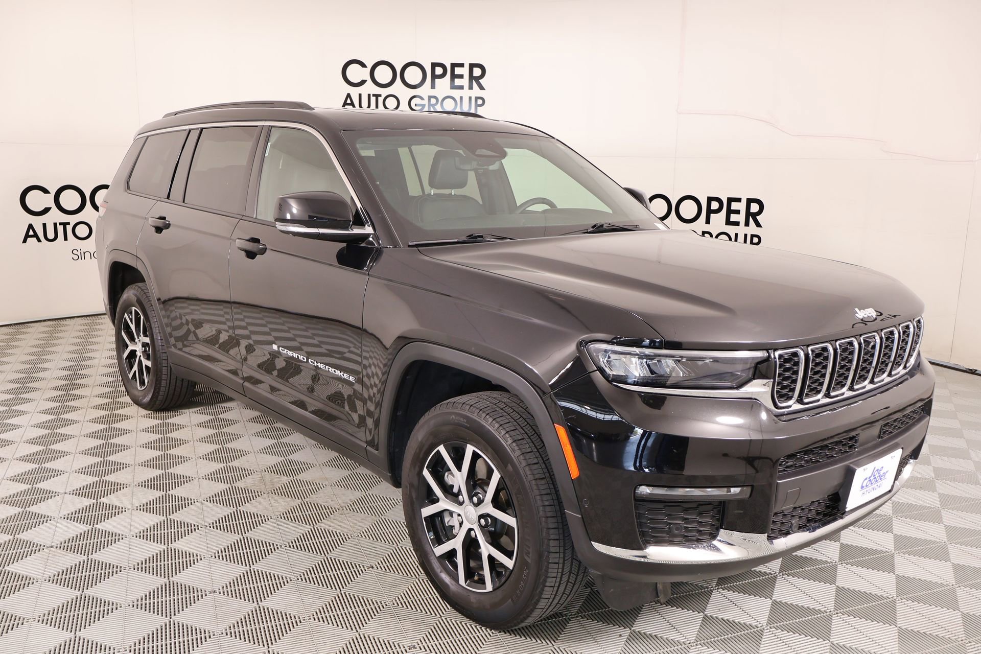 Used 2024 Jeep Grand Cherokee L Limited w/ Luxury Tech Group II
