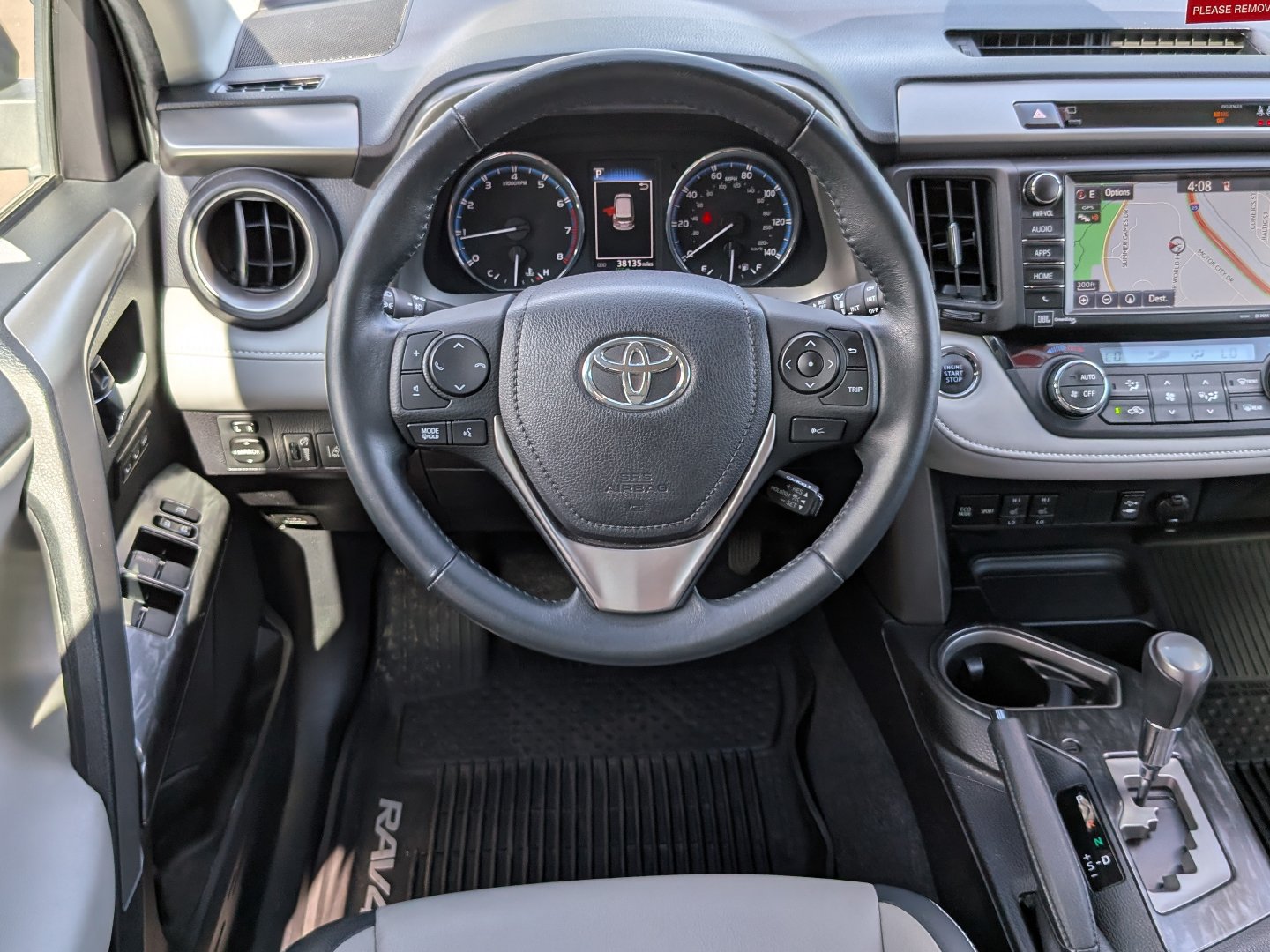 Used 2017 Toyota RAV4 Platinum AWD/4WD image 25