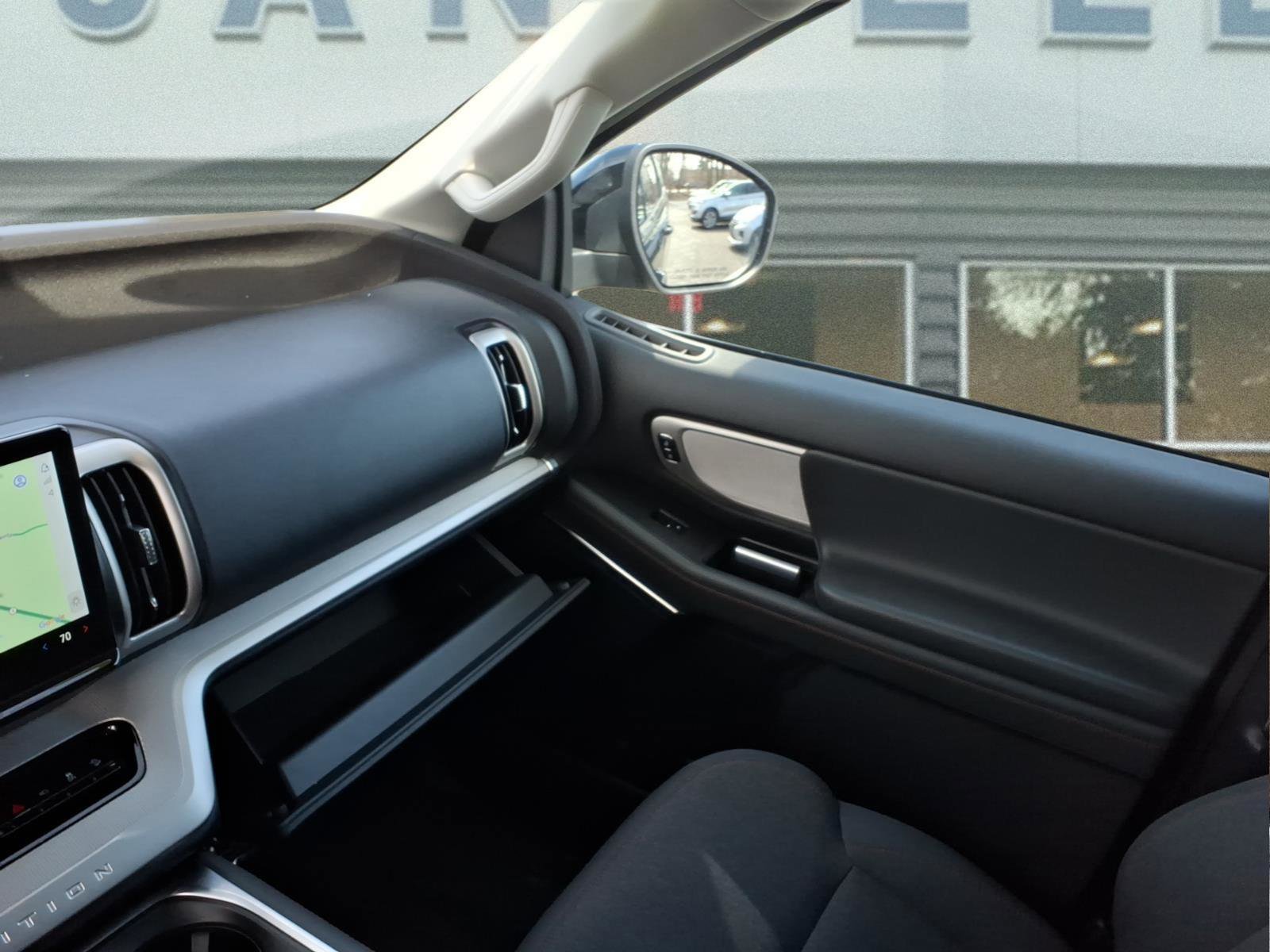 Used 2025 Ford Expedition Active image 20