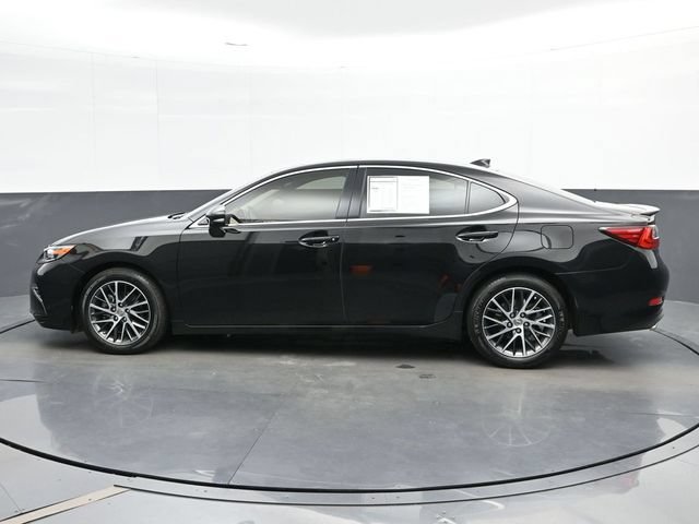 Used 2017 Lexus ES 350 w/ Luxury Package FWD image 5