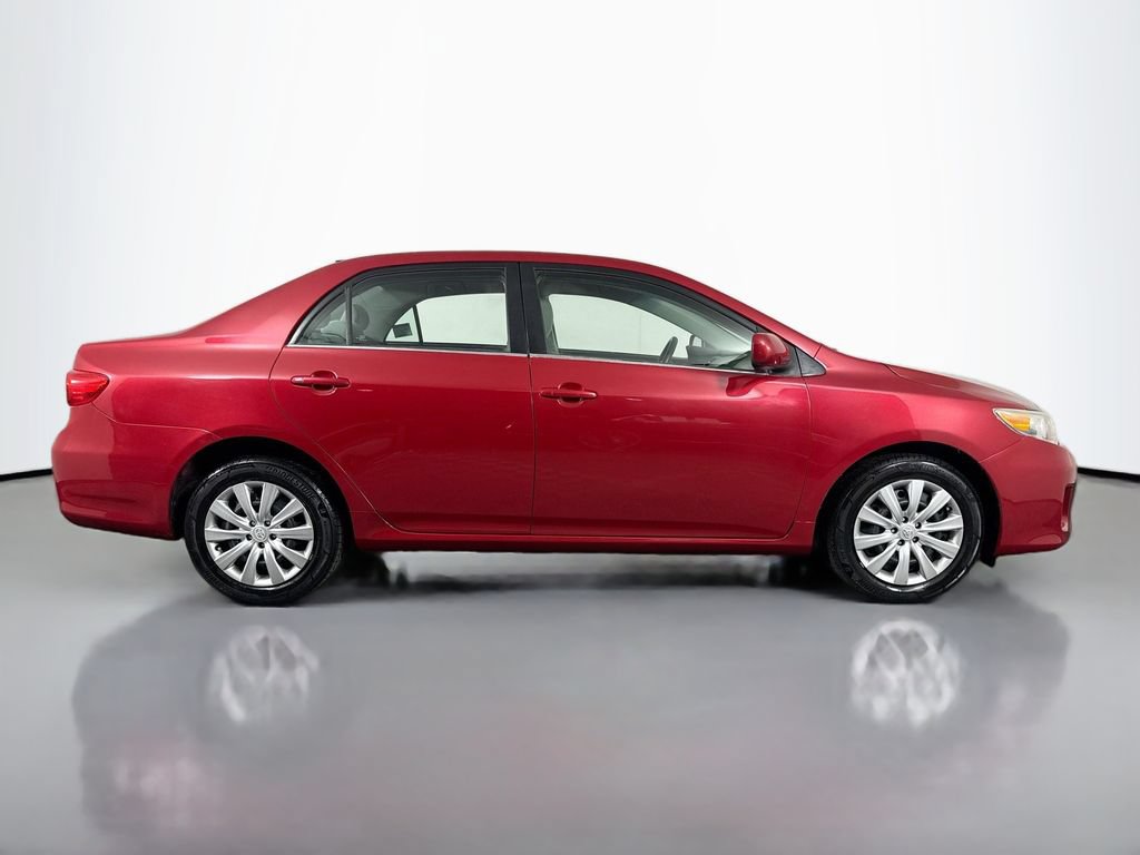 Used 2013 Toyota Corolla LE FWD image 4