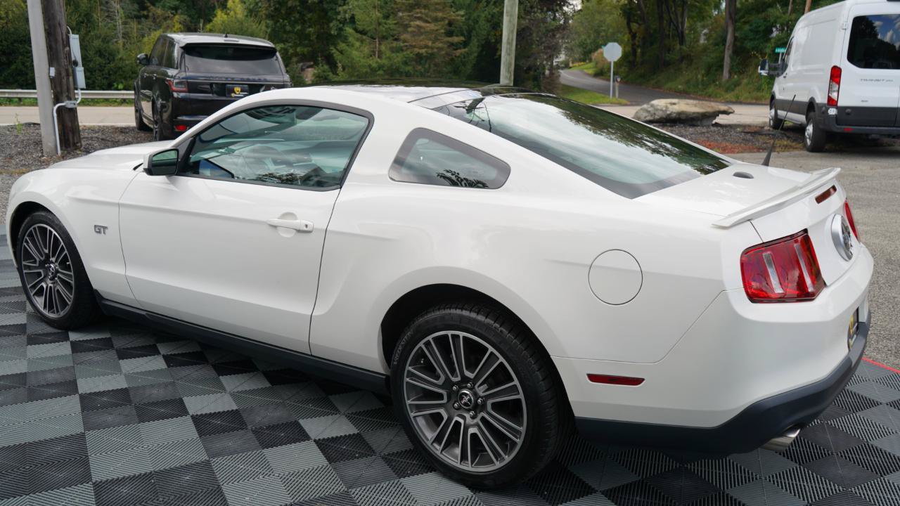 Used 2010 Ford Mustang GT RWD image 14