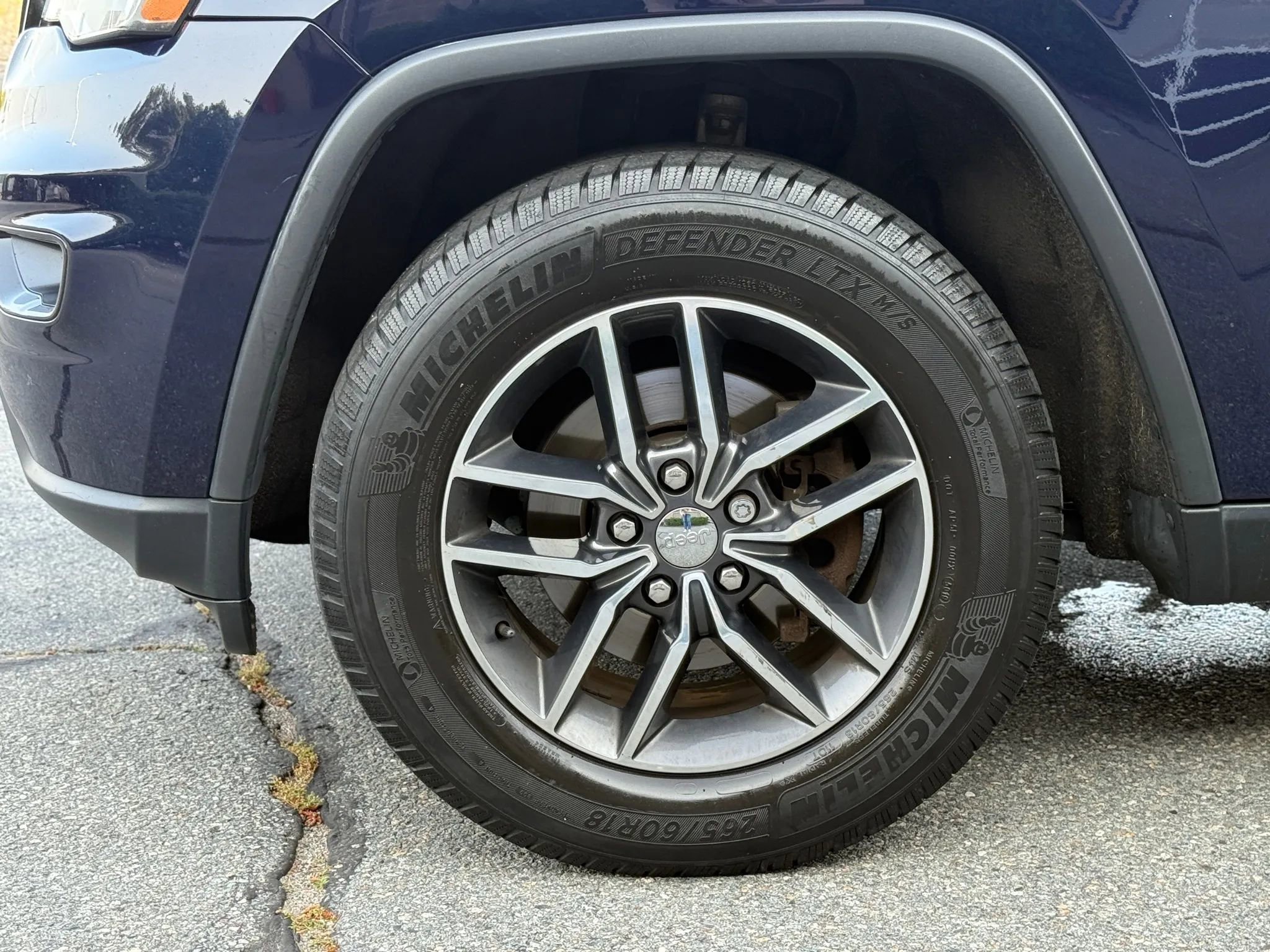 Used 2018 Jeep Grand Cherokee Limited image 35