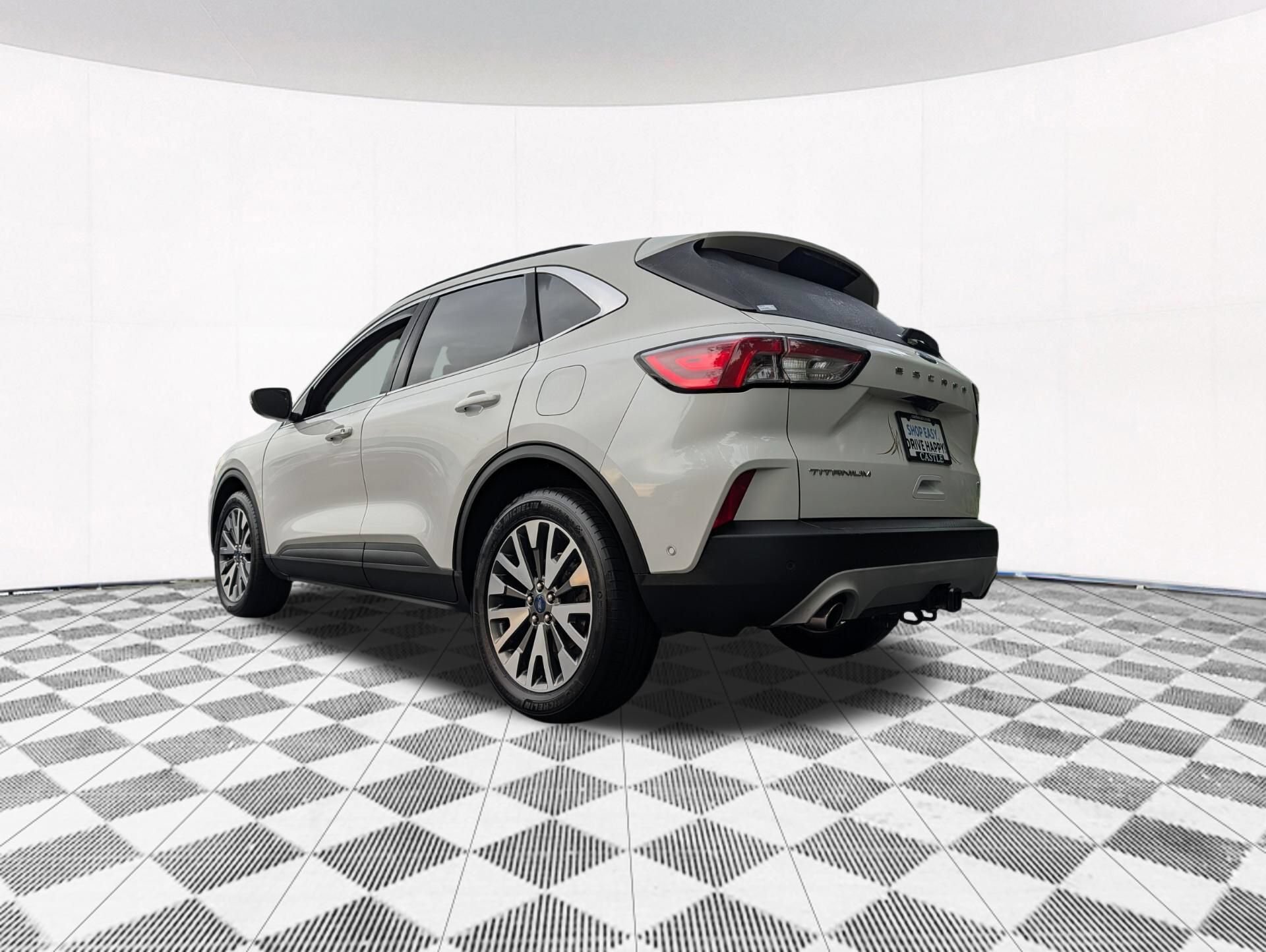Used 2020 Ford Escape Titanium AWD/4WD image 14