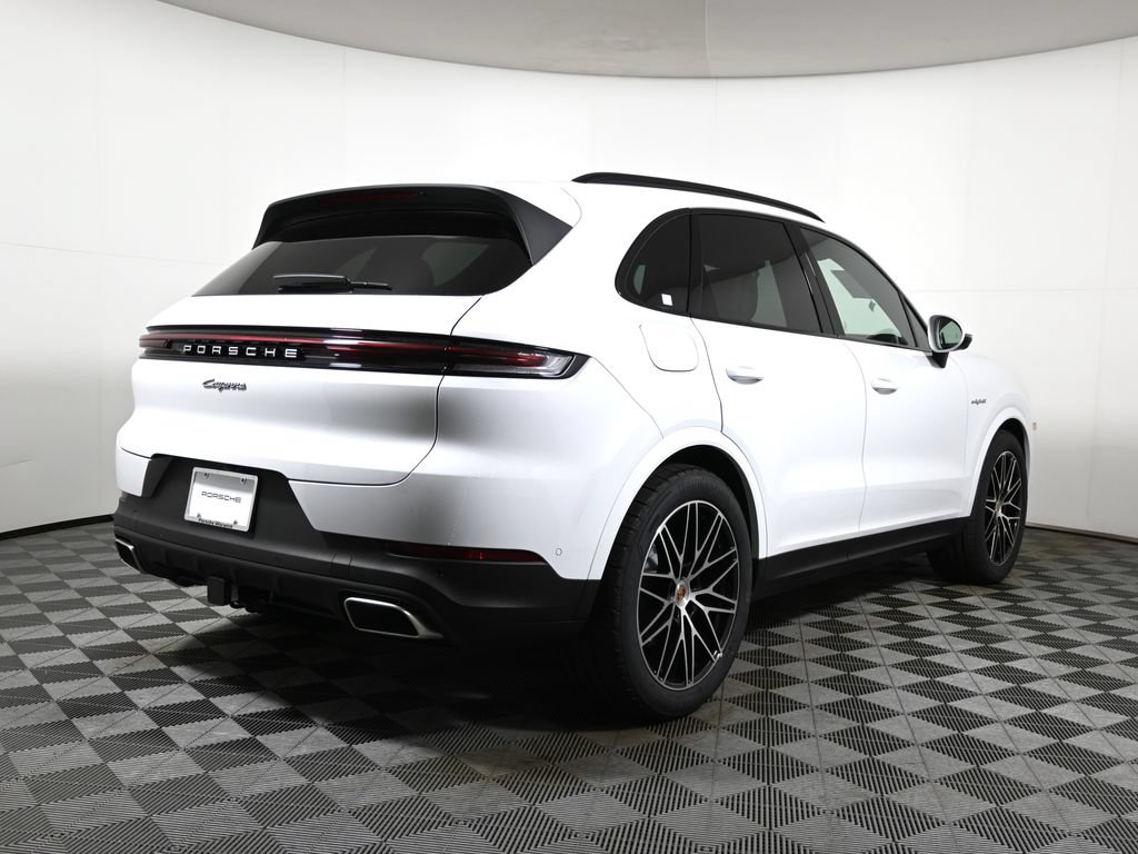 Used 2026 Porsche Cayenne E-Hybrid AWD/4WD image 7