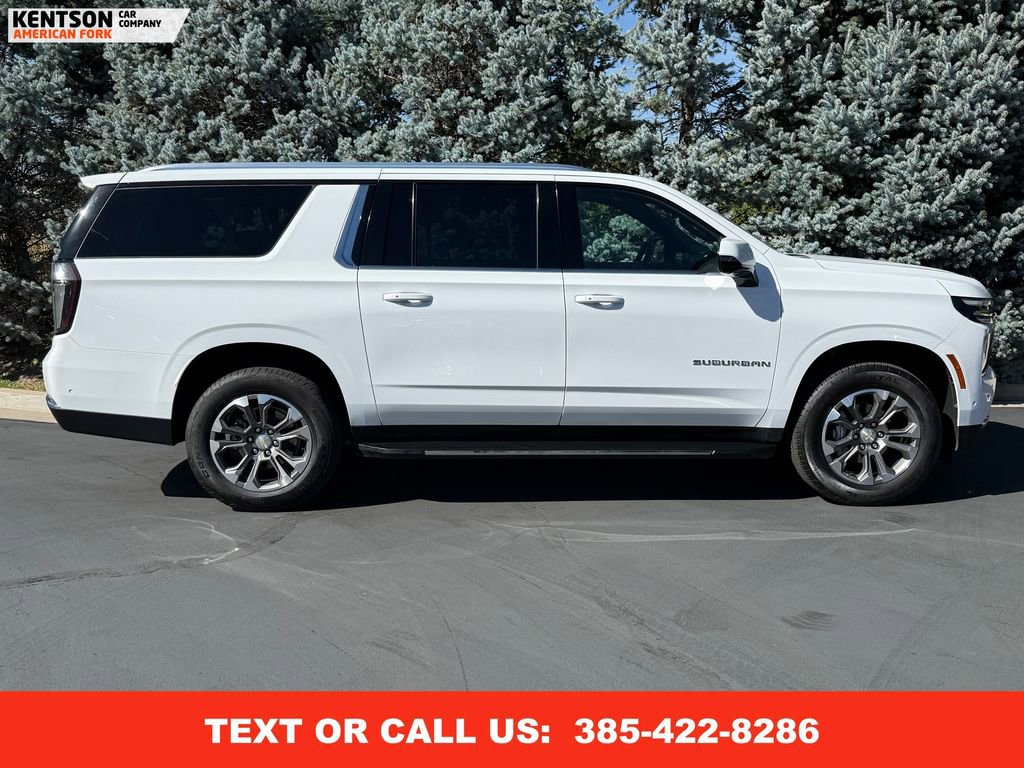 Used 2025 Chevrolet Suburban LT w/ Comfort Package image 10